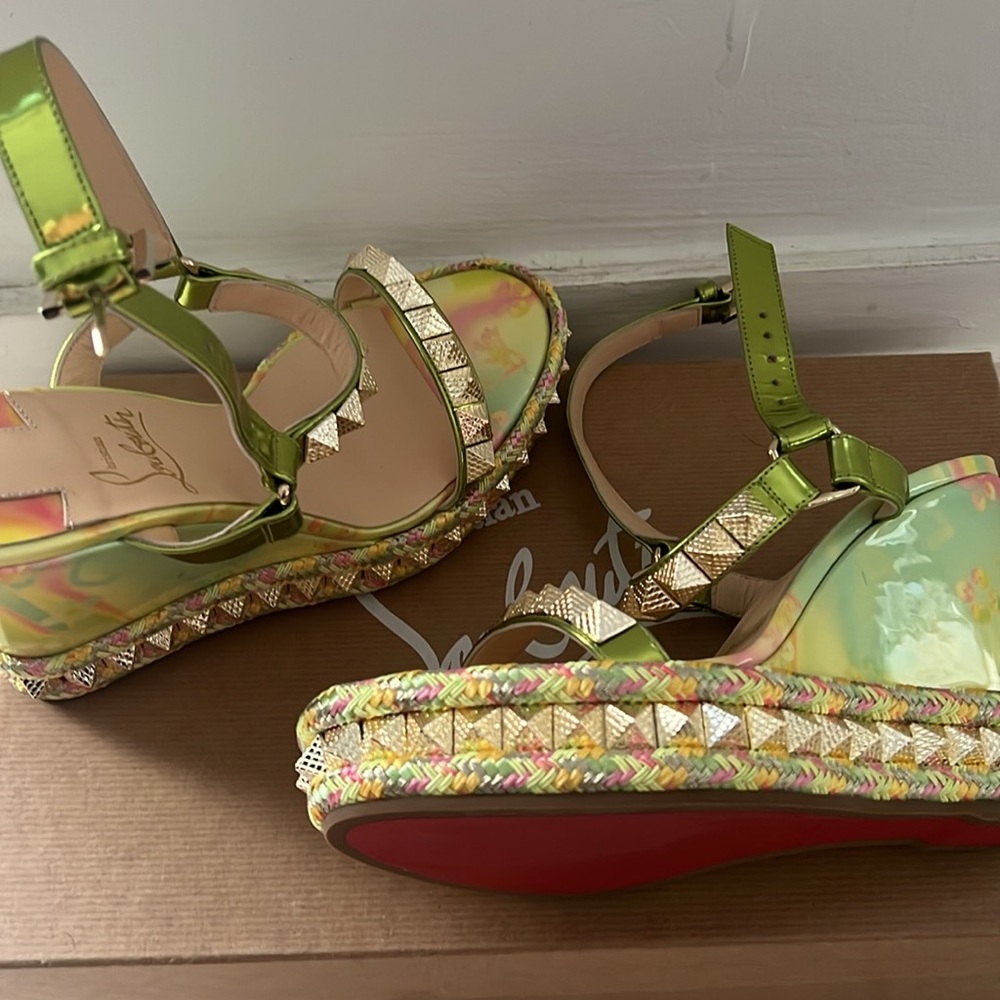 New Christian Louboutin Green Wedge Sandals Studded Italy Size 37 AUTHENTIC - Picture 5 of 11